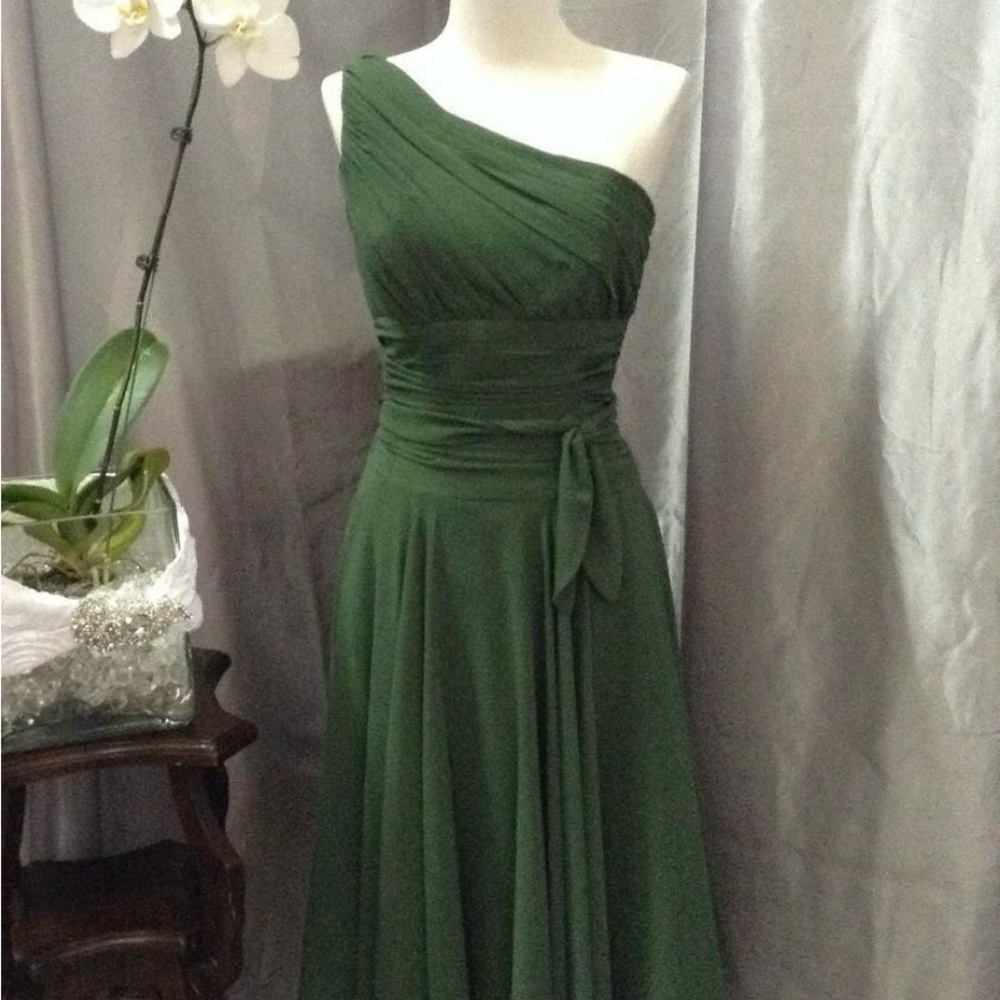 COPY - Elegant Green One-Shoulder Dress
